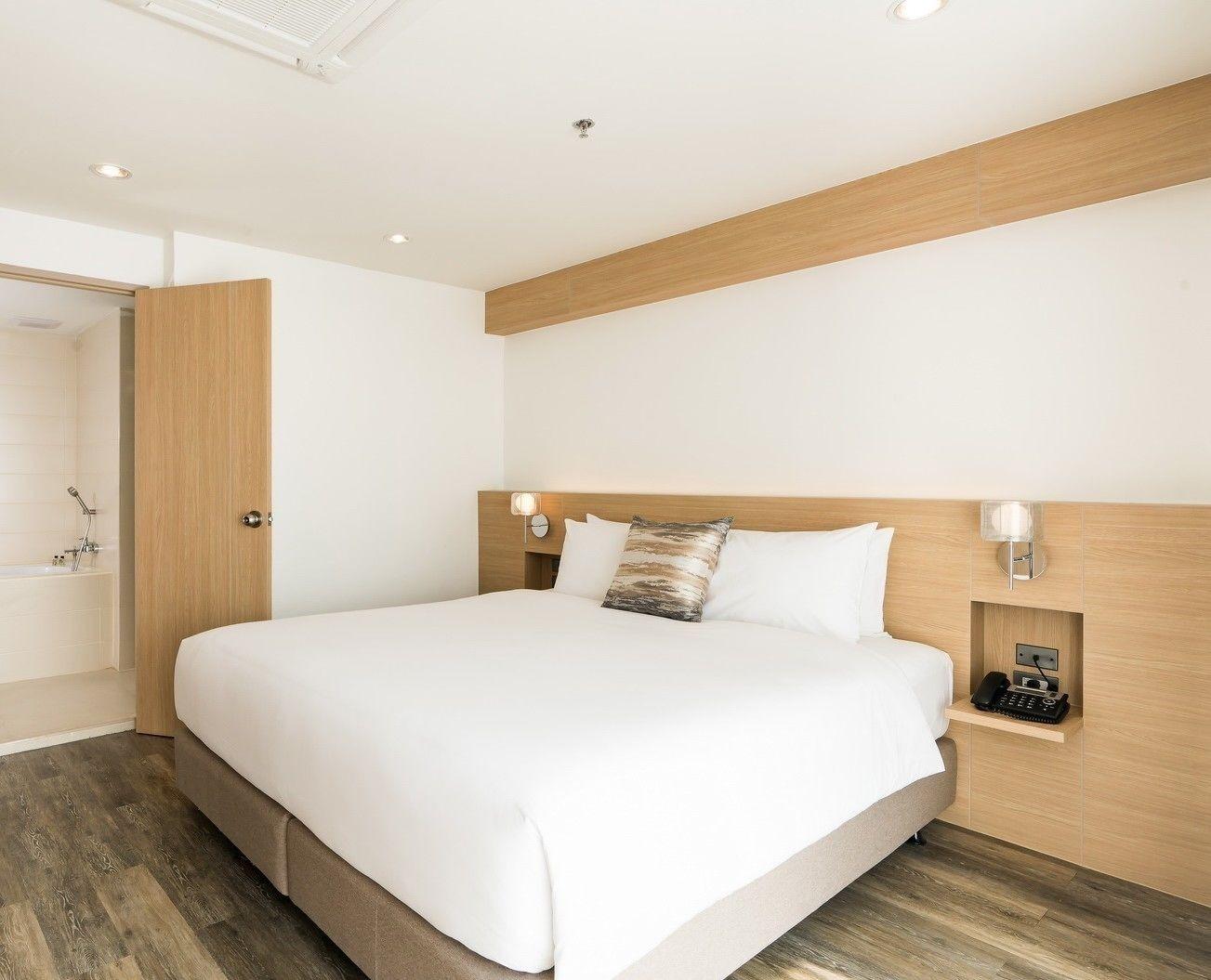 Rattanachol Hotel Csonburi Kültér fotó