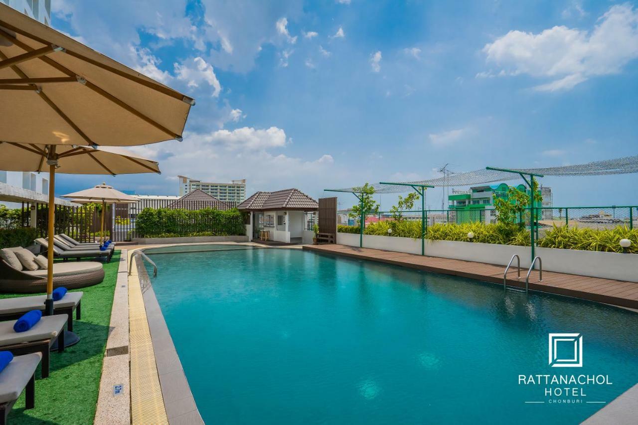 Rattanachol Hotel Csonburi Kültér fotó