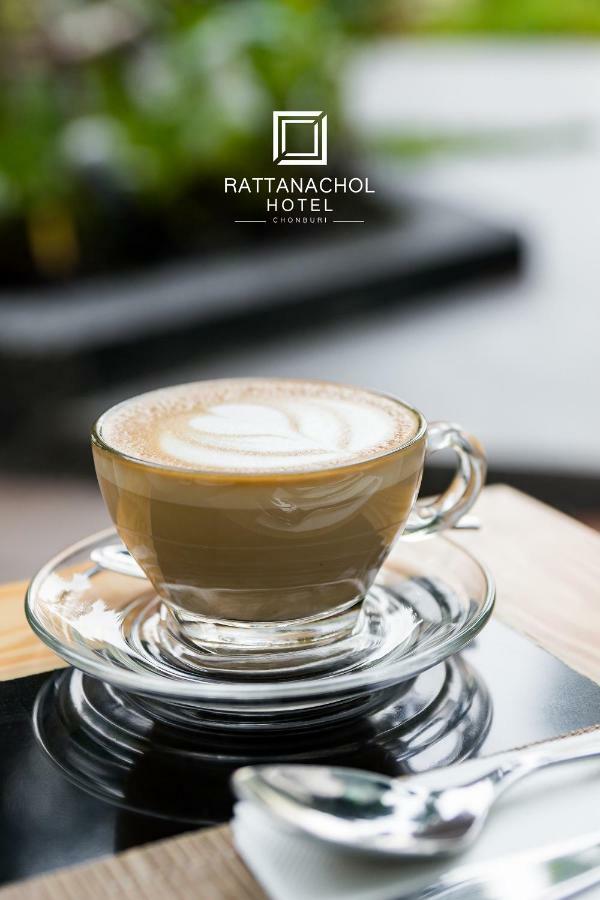 Rattanachol Hotel Csonburi Kültér fotó