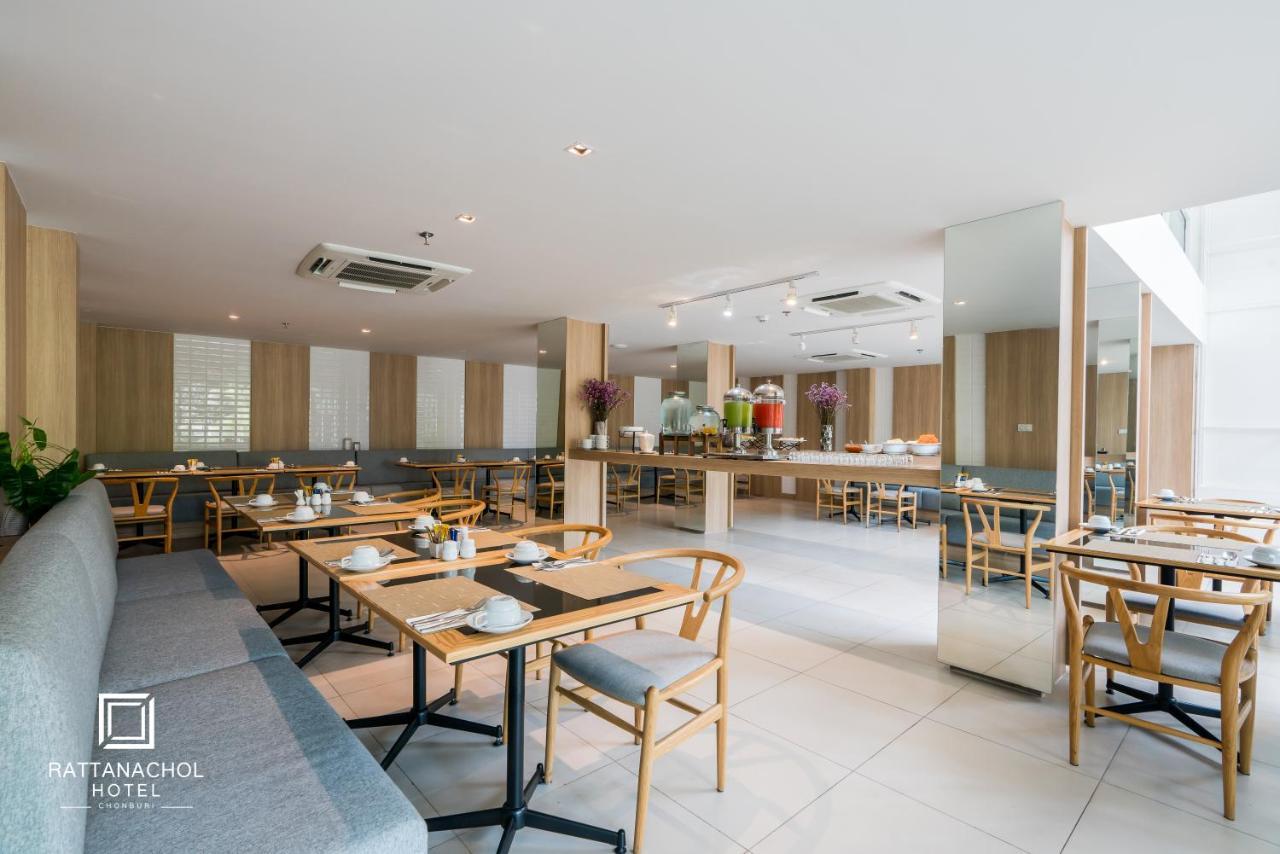Rattanachol Hotel Csonburi Kültér fotó