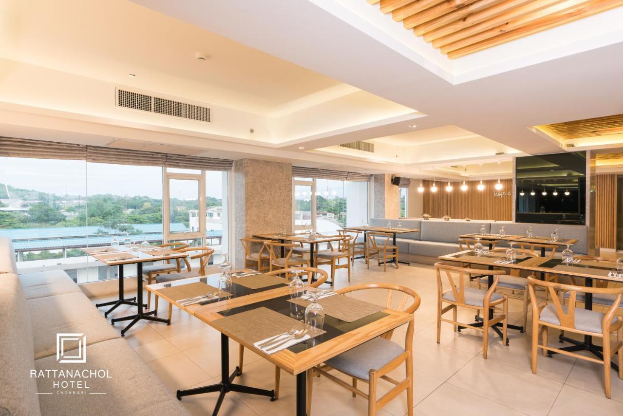 Rattanachol Hotel Csonburi Kültér fotó